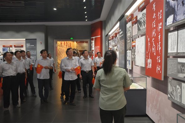 leyu·乐鱼(中国)体育官方网站到单拐革命旧址开展“不忘初心 牢记使命”主题教育实践活动2